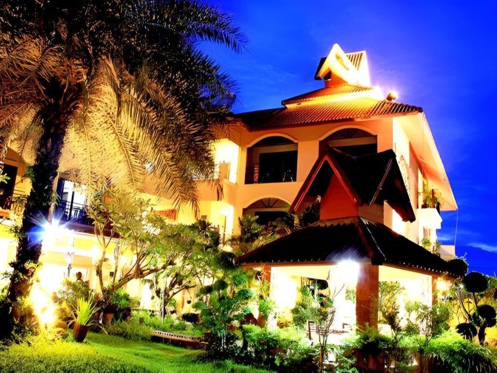 Phoomthai Garden Hotel Phrae Extérieur photo